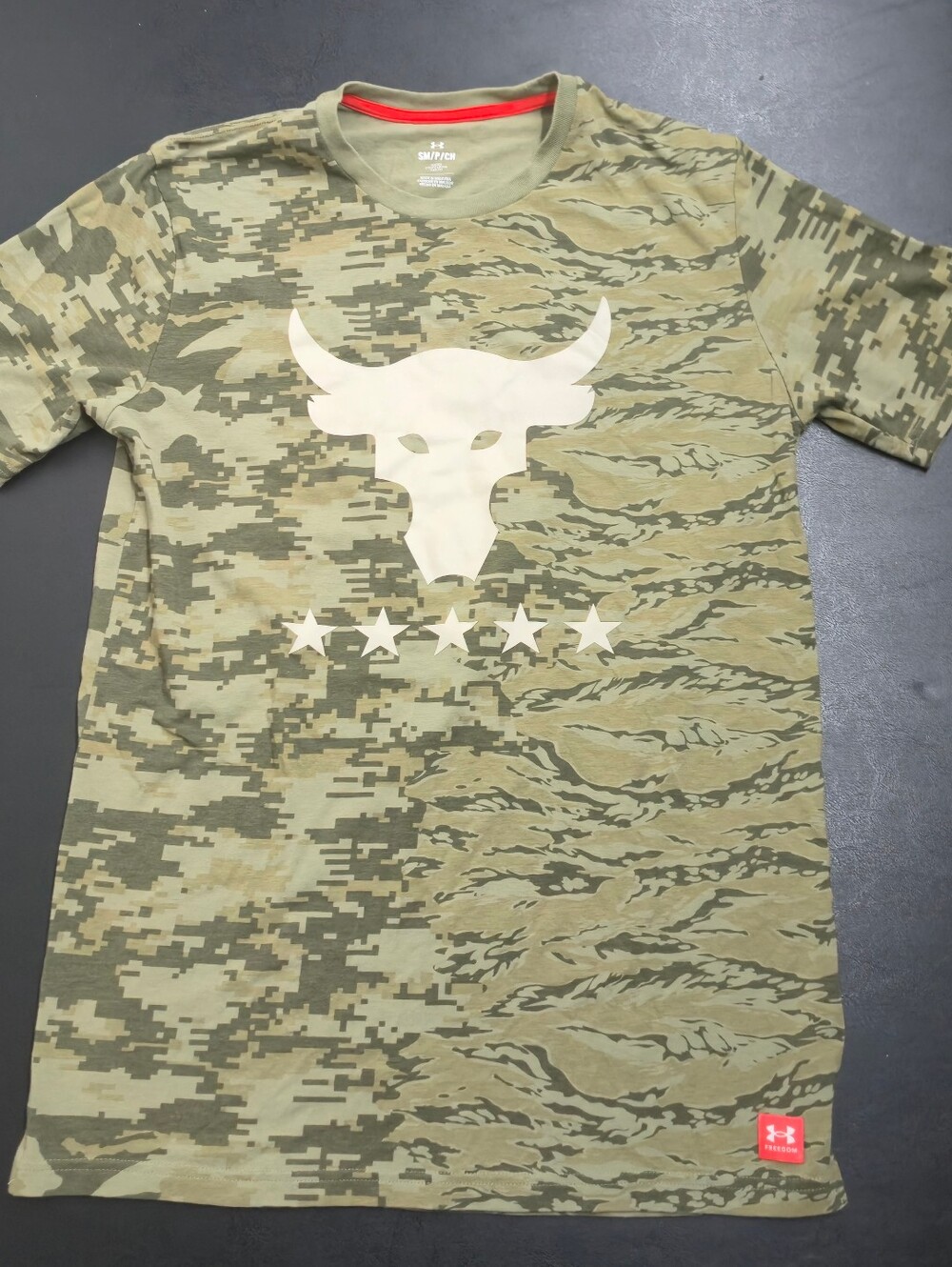 Under Armour Camo Short Sleeve Tee with Bull Graphic